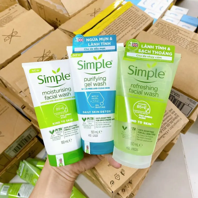 Sữa rửa mặt Simple Kind to Skin Wash Gel 150ml 4