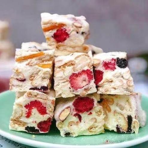 Dâu Tây Sấy Giòn, Dâu Sấy Giòn Công Nghệ Sấy Thăng Hoa  (200g) Food 2