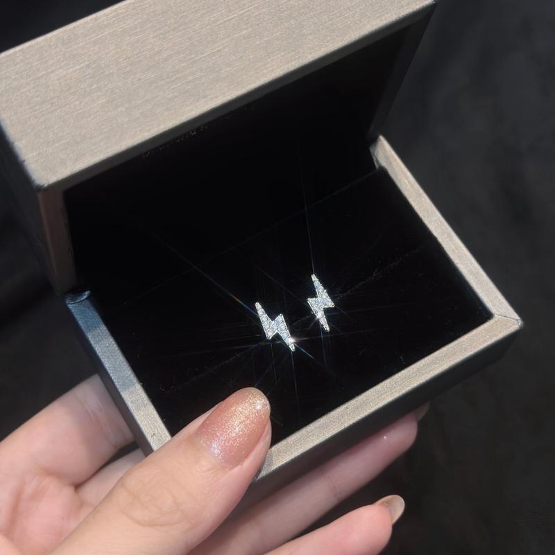 Phụ Kiện Bông Tai Bạc Ý 925 Kiểu Dáng Sấm Sét Chạm Tấm Chui ĐẩyKim (B006)