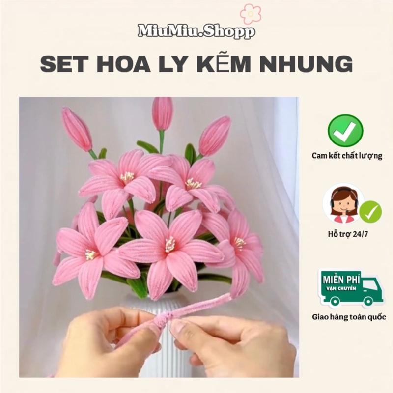   SET HOA LY   150s hồng 50s xanh 1 bó nhuỵ 20 kẽm cành 1 sáp quấn 3 keo nến  thành phẩm: 12 bông ly + 3 nụ trang trí tết Trang Trí Nhà Decor Phòng 