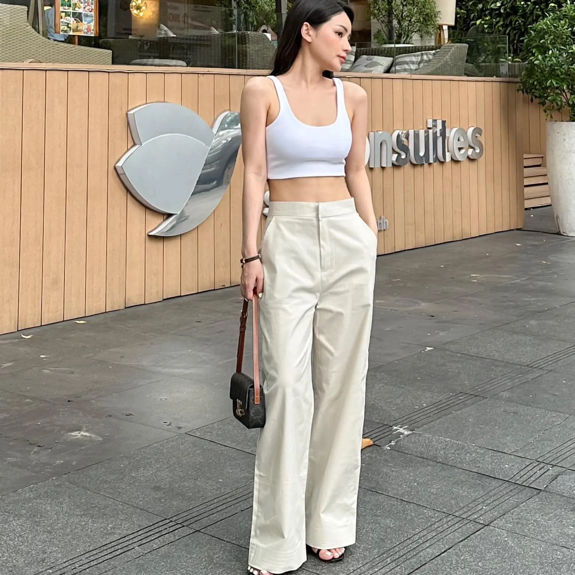 Quần Kaki Nữ, Quần Dài Nữ Ống Xuông Juli Trouser, Chất Liệu Vải Kaki Tuyển Chọn, Đa Năng Phong Cách, Lưng Cao, Dễ Phối
