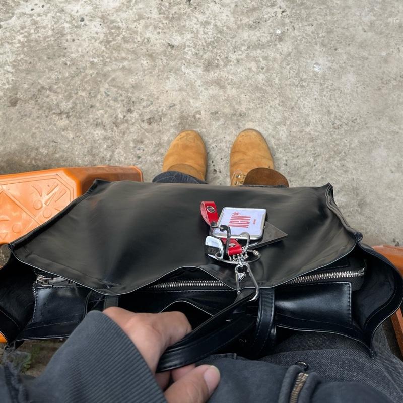Móc khoá keychain Access da bò card holder kim loại Opium Keychain 8