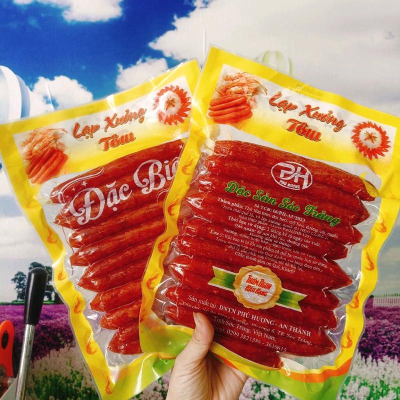 1kg LẠP XƯỞNG TÔM ĐẶC BIỆT: Lạp khô, hàng loại 1 "Đặc Sản Sóc Trăng" 1kg=2túi.. thành phần gồm: Tôm, thịt heo, mỡ heo...80% nạc..Ăn Vặt  Food chan garut