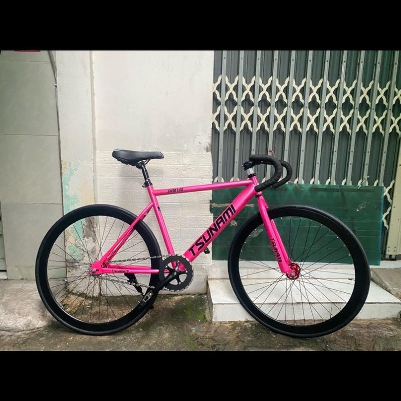 Xe đạp thể thao fixed gear và single tsunami màu Hồng bánh đen ( kèm dây strap và đồ lắp )