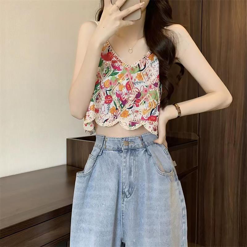 Product Introduction of Áo Yếm Hoa Cổ Điển Cho Nữ, Áo Không Tay Cổ Chữ V, Thêu Rỗng, Áo Ba Lỗ, Mùa Hè 22