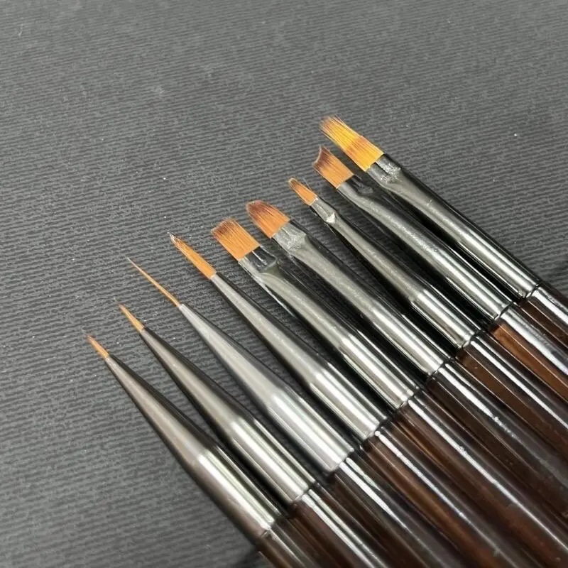 Bộ cọ 9 cây . Đủ các loại cọ