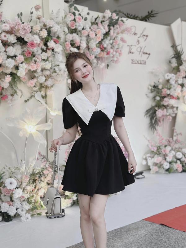 Đầm nữ thiết kế đen phối cổ trắng xinh xắn Salim Dress Kem Women Nhung Sen Màu Đen Ren Voi