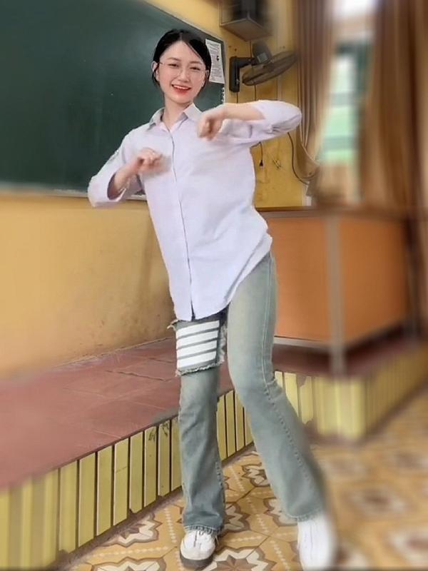 Áo sơ mi học sinh FORM RỘNG, TRẮNG XANH NHẸ, MỎNG VỪA GIÁ RẺ BÌNH DÂN Nữ Women Shirt Top 4