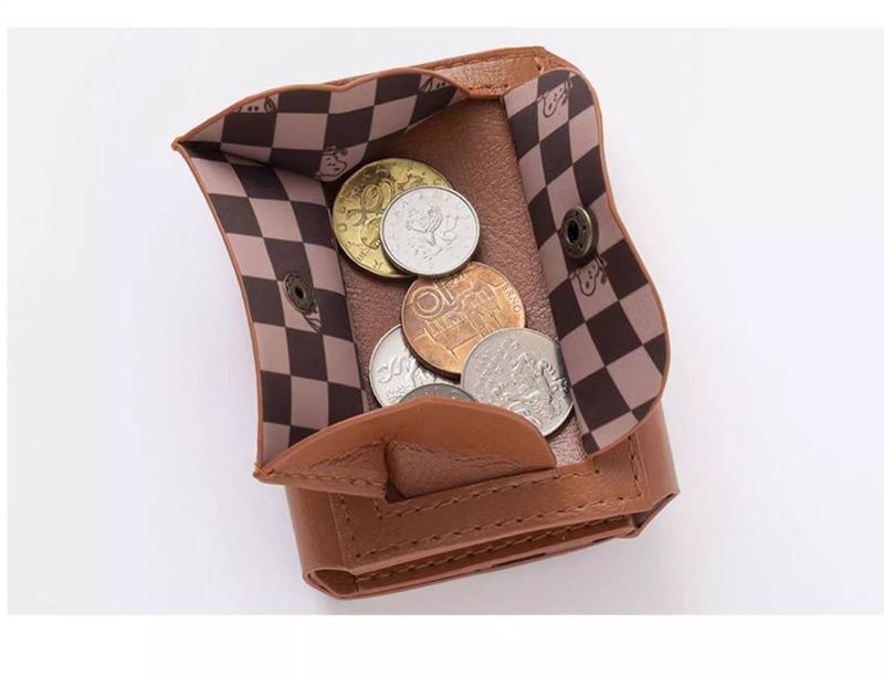Product Introduction of Style Japanese Single Magazine Appendix Wallet Snoopy Men and Women Tri-Fold PU Leather Short Wallet Cartoon Change Purse 12