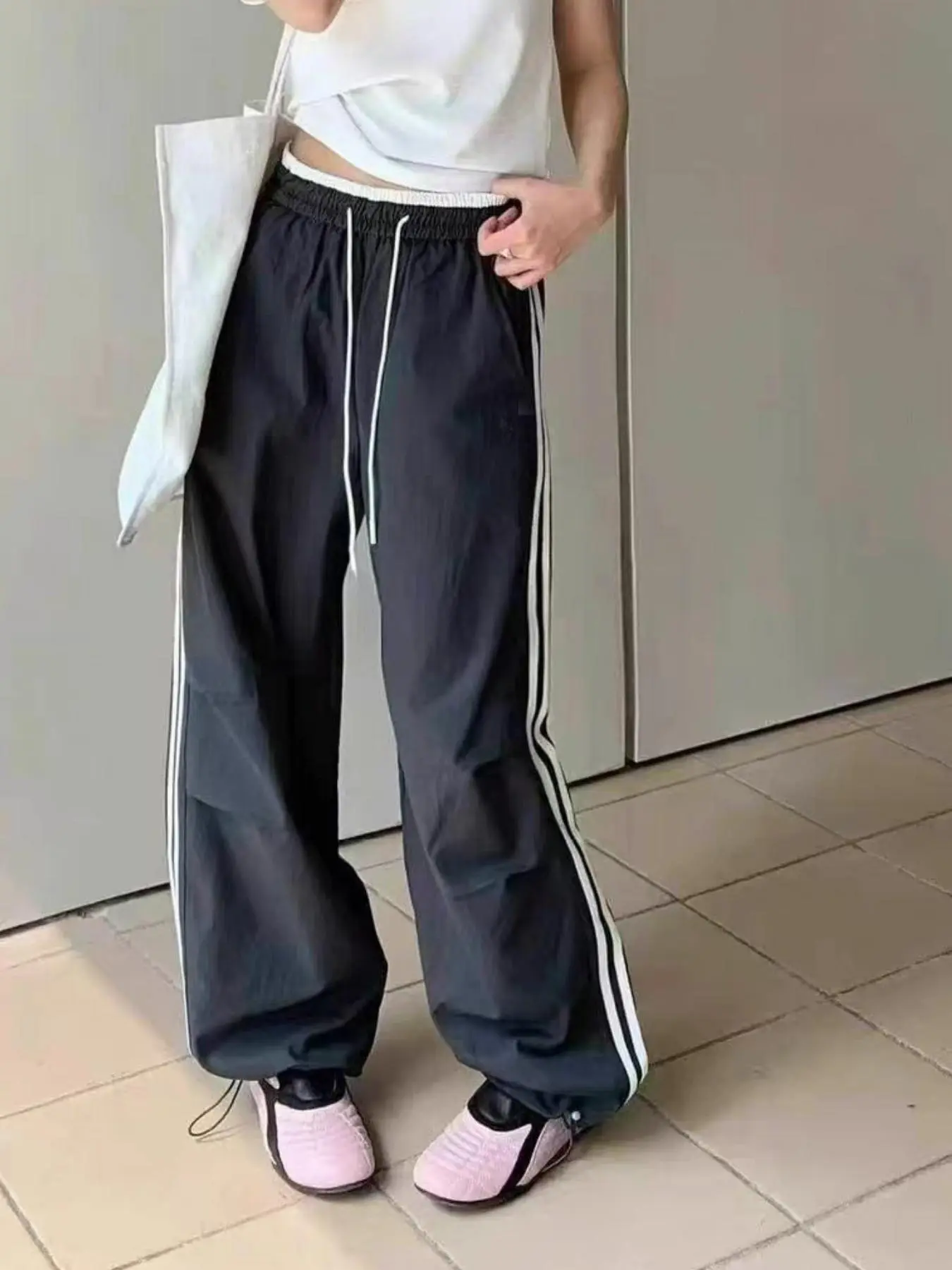 Women's Side Stripe Wide Leg Sweatpants, Casual Comfy High Waist Trousers for Daily Wear, Ladies Bottoms for All Seasons