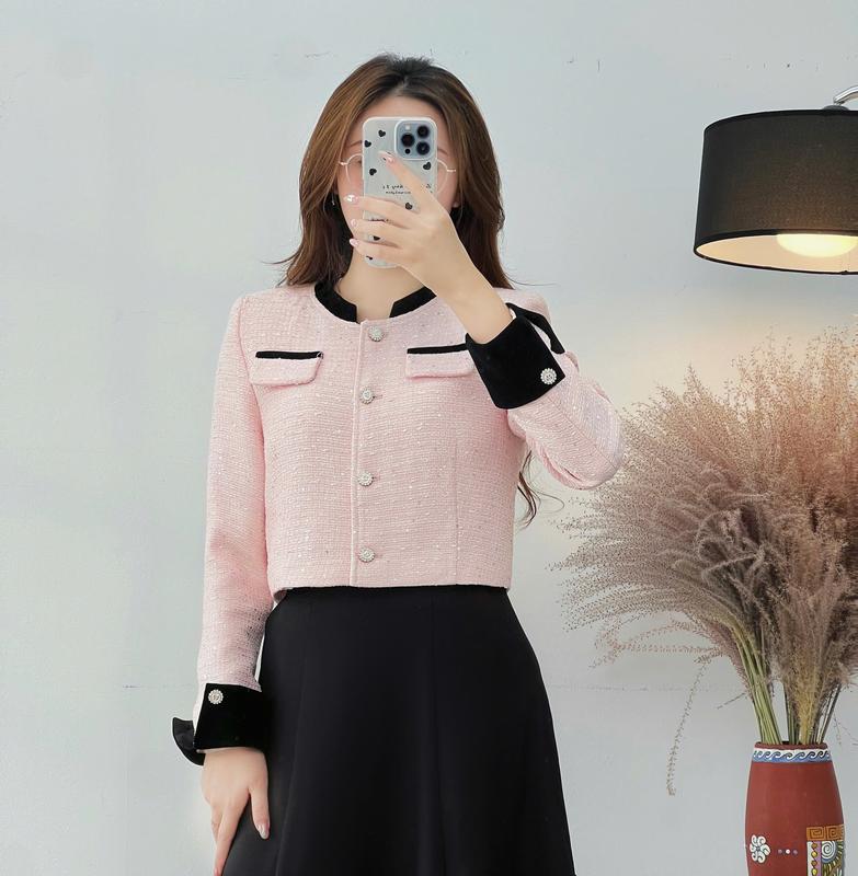 Áo Khoác Nữ CCHAT Dáng Suông Phối Cổ Đính Kim Sa Chất Dạ Tweed 24KHZ8002ST