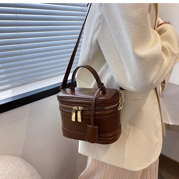 Túi xách nữ Túi đeo chéo Túi cốp sang chảnh viền phối màu - 6911 Bag
