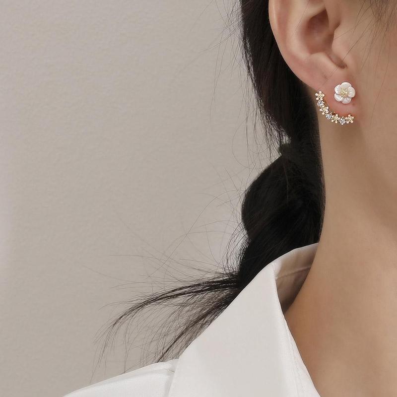 Product Introduction of Bông Tai Hoa Cúc Bông Tai Hoa Cúc Nhỏ Mới Sang Trọng 2023 Cặp Bông Tai Hoa Nữ Đơn Giản 1 Cá Tính H6T4 41