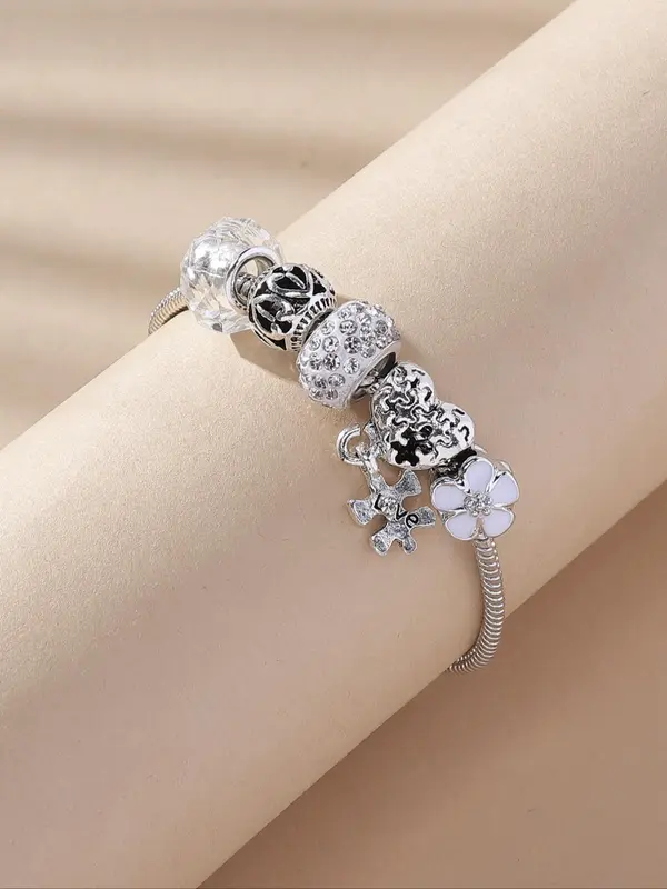 Fashion Elegant Heart Decor Bangle for Women, Rhinestone Inlaid Casual All-match Alloy Bracelet, Gift for Girlfriend 2
