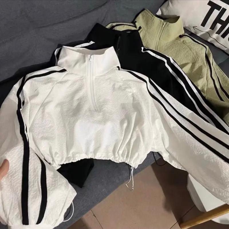 Áo khoác dù hai lớp,ké nữa áo.tay sọc