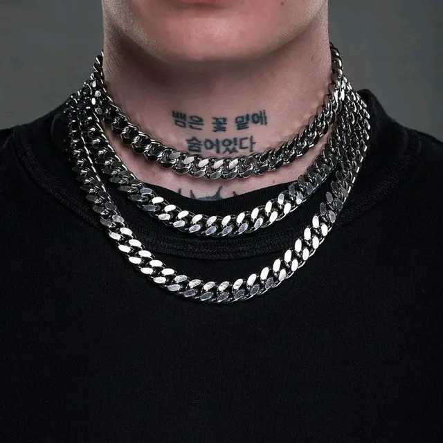 KALUNG RANTAI TITANIUM BESAR MODEL PUNK SILVER ANTI KARAT DAN TIDAK LUNTUR