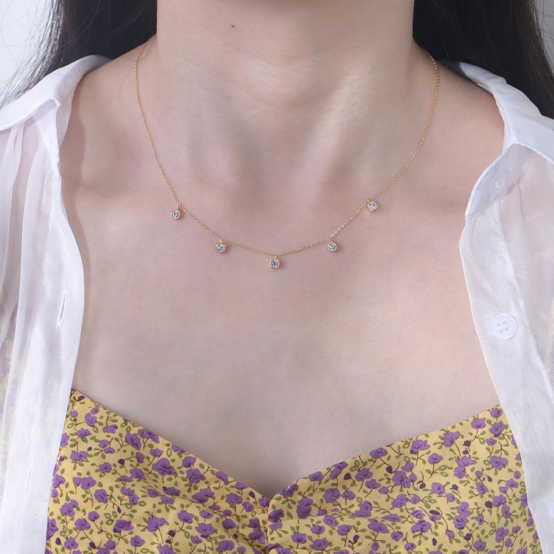 Product Introduction of Silver Simple Versatile Zircon Clavicle Chain Geometric Small Square Inlaid Diamond Pendant Necklace 0