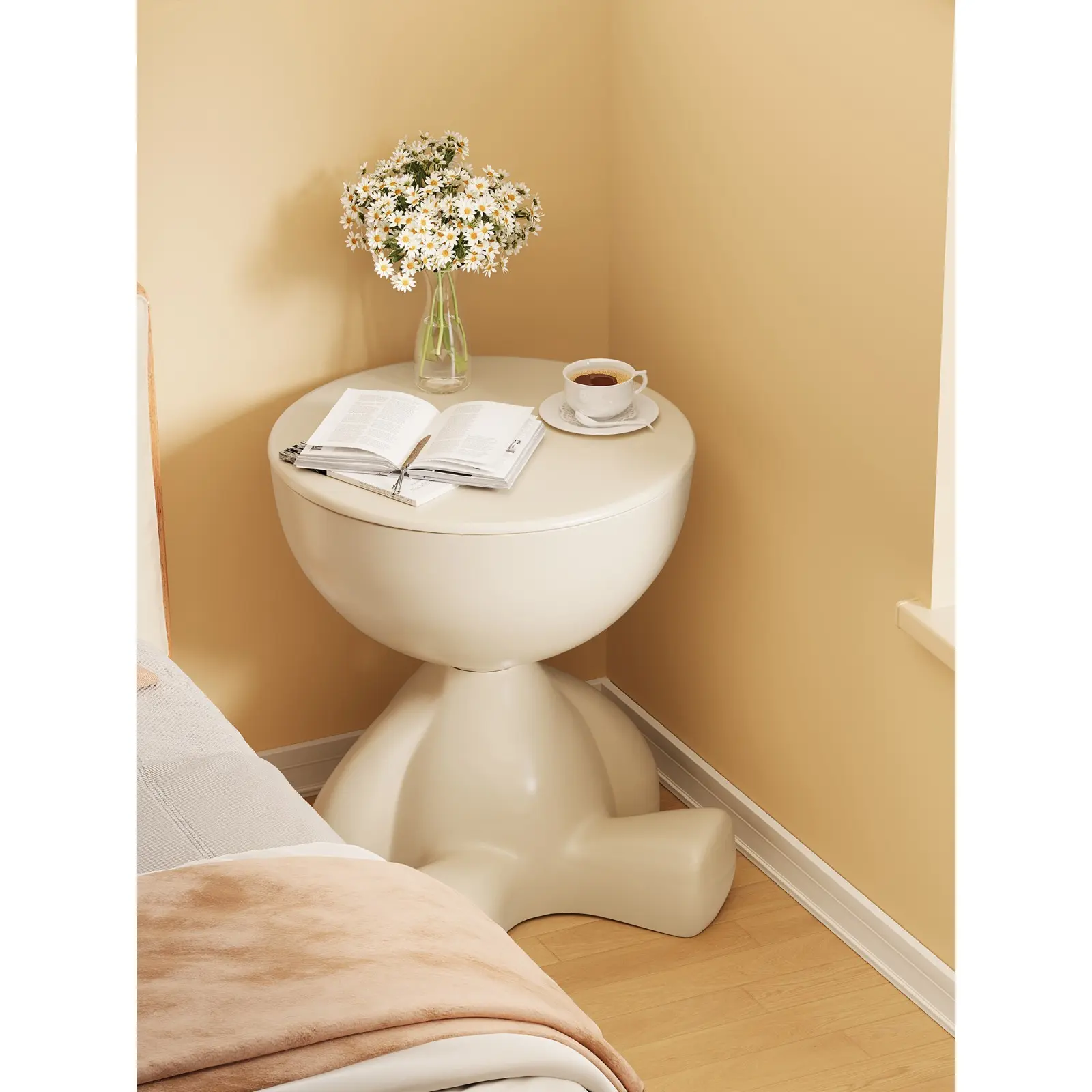 Creative bedside table Household sofa side table Movable shelf Bedroom balcony Mini table Small apartment coffee table