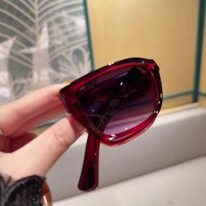 แว่นกันแดดแบบพับได้, แว่นกันแดดแฟชั่น, สไตล์ย้อนยุค, ป้องกันรังสียูวี, ระดับไฮเอนด์, เหมาะสำหรับการแสดงใบหน้าเล็ก