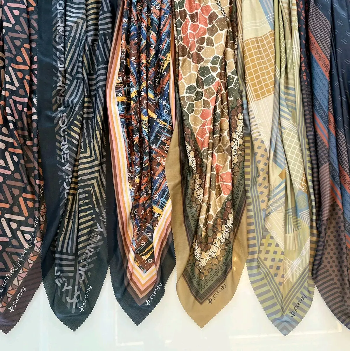 HIJAB REGULER KEMERDEKAAN BY JOURNEY SERIES SCARVES