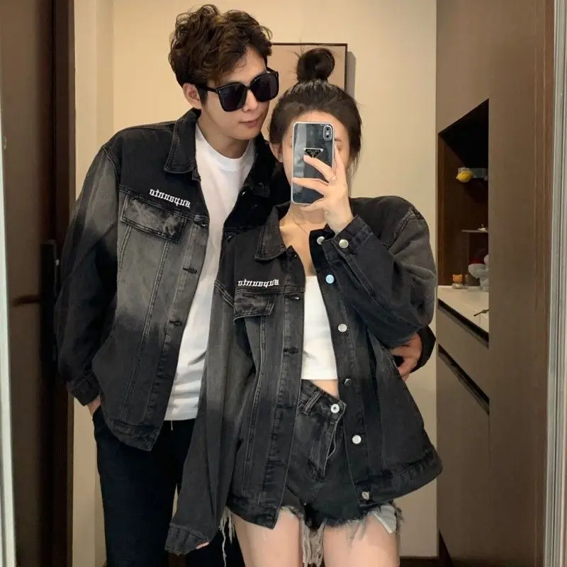 Trang Phục Cặp Đôi, Cao Cấp, Bộ Sưu Tập Mùa Xuân Và Mùa Thu, Áo Khoác Thường Ngày Denim Độc Đáo Mới, Dành Cho Nam Và Nữ, Thời Trang Trung Quốc, Dáng Rộng Vừa Vặn, Áo Khoác Dễ Phối Đồ Thời Trang