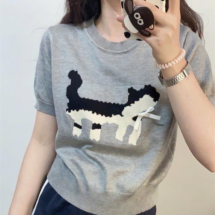 Áo Cộc, Áo Len Kiểu Tay Ngắn Cổ Tròn Thêu Mèo Trước Ngực Siêu Sang Chất Liệu Nhẹ Nhàng Mát Mẻ Cam Closet Nữ Women áo  len Top Kem