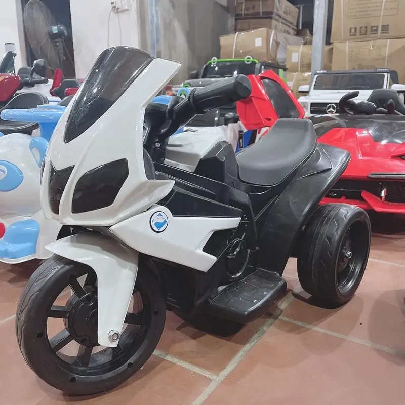 (Xả kho) Xe điện cho bé mã 5388 có chân ga cho bé tự lái 5