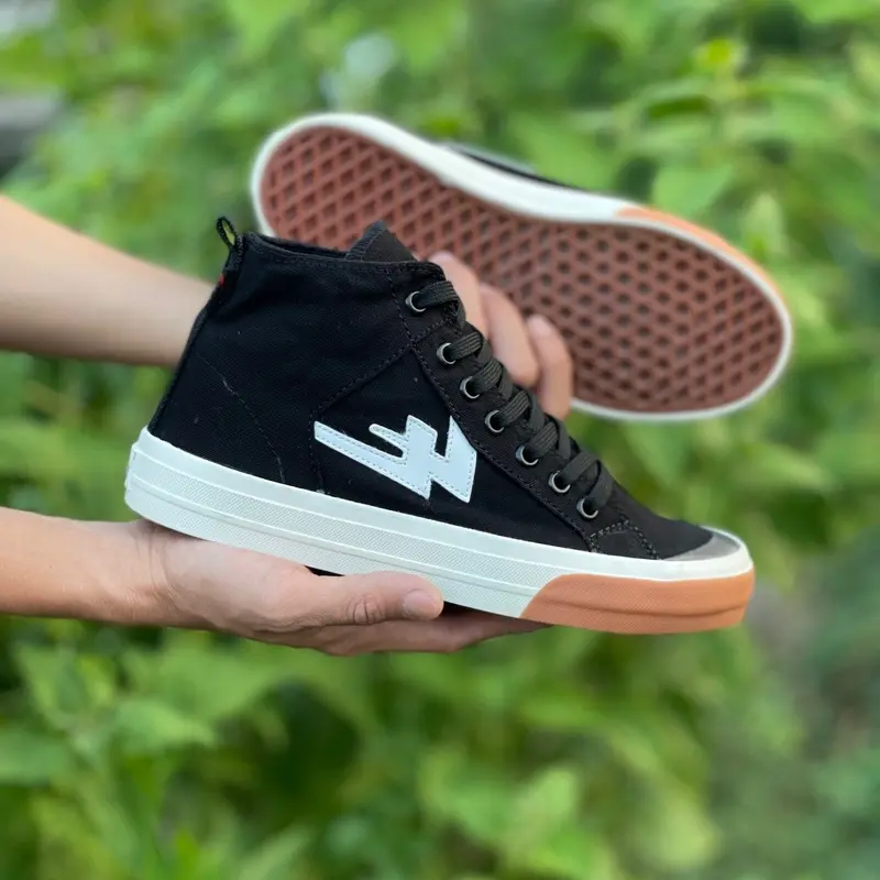 Sneakers Aekoshoes TwoYears High Black Gum Produk Lokal Made In Indonesia 2