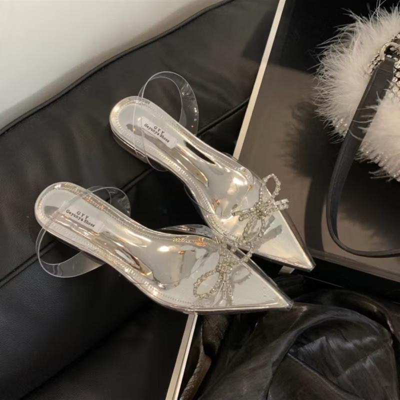 (Phom nhỏ lấy tăng size)Giày mica trong suốt lót bạc 2-5-7-9 Cm. Quai Mica trong đính nơ bướm . Phong cách trẻ trung phù hợp đi chơi đi làm Nữ Shoes Có Quai DéP Cao Su Sandal