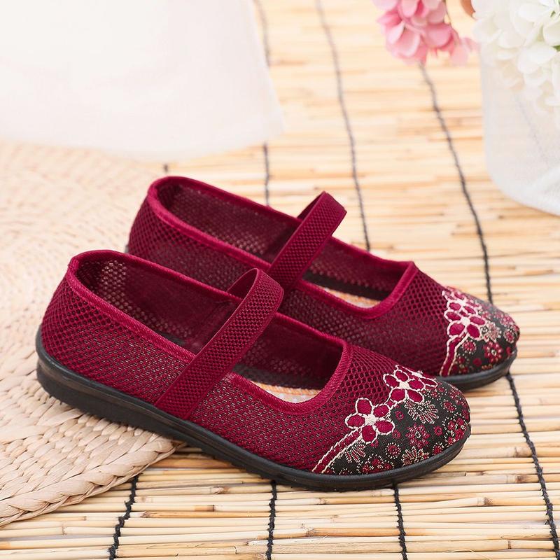 Product Introduction of รองเท้าผู้หญิง, รองเท้าผ้าปักกิ่งเก่า, ฤดูร้อนรองเท้าคุณแม่ใหม่, รองเท้าผู้สูงอายุและวัยกลางคน, พื้นผิวตาข่ายระบายอากาศ, รองเท้าผ้าหัวกลวงแบน, ปี 2024 8