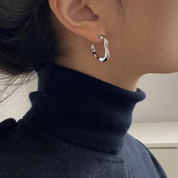 Product Introduction of Sterling Silver Needle Double Layer Big Hoop Earrings Female Online Influencer Retro Hong Kong Style Fashion Temperamental Fashionmonger Simple Personality Ear Ring 9