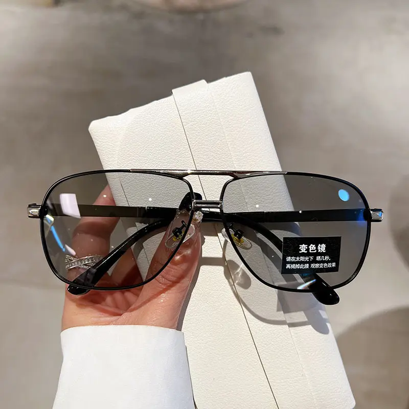 New Fashion and Handsome Polarized Photochromic Sunglasses Sunglasses for Outdoor Drivers