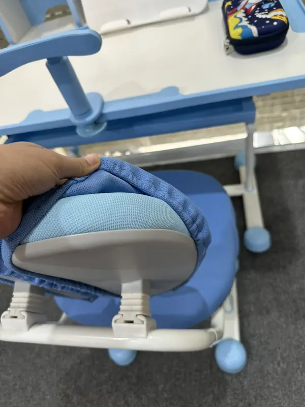 Bộ bàn học chống gù HTDkids T16+, Bàn học cho bé có giá sách, Nâng hạ điều chỉnh độ cao, Giá tốt 3