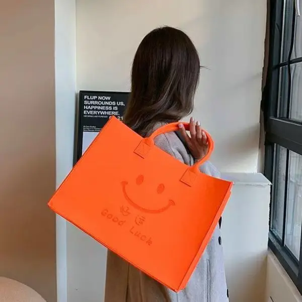 Túi Xách Dung Lượng Lớn, Tote, Dễ Phối Đồ, Đệm Vai, Logo Tùy Chỉnh, Túi Nỉ, Hàng Mới Về, Được Người Dùng Yêu Thích Nhất, Dung Lượng Lớn, 29k