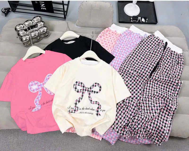 SÉT COMBO 3 BỘ QUẦN DÀI ÁO THUN BÉ GÁI HỌA TIẾT NƠ CHỮ ĐEN-HỒNG-BEGI vải mềm mịn size 9-45 kg M88