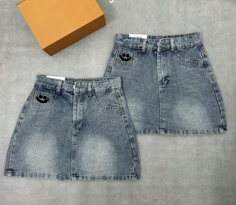 Chân Váy Jean Chữ A Thêu Hình Mặt Cười Có Quần Bên Trong VC-MC Women 3