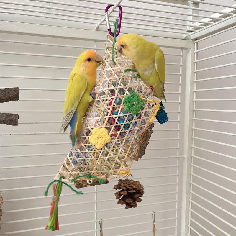 Product Introduction of Parrot Toy Bambus-woven Rattan Drawing Paper Tear Peonie Bird Tear Damage Decompression Pression Color Paper Pendant 2