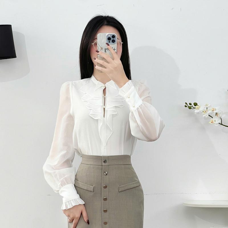 Áo Kiểu Nữ CCHAT Dáng Suông Bèo Cổ Cúc Trai Chất Voan 15ADV2001ST