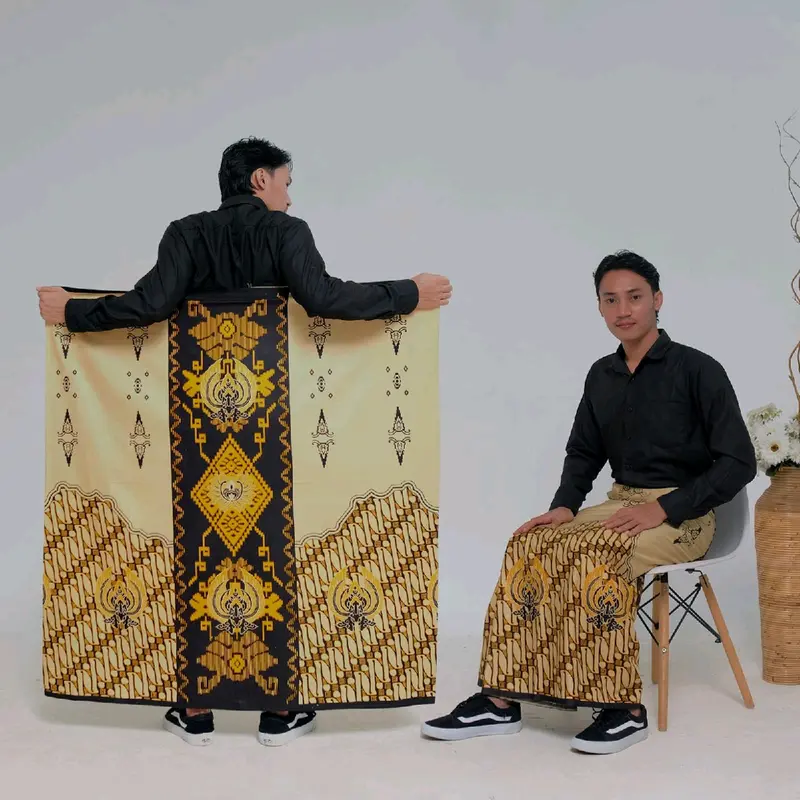 Sabiq - Sarung Batik exclusive Rayon Super - Motiv Lampion Prada Hitam Navy Dewasa Katun Muslim Motif Pekalongan 7