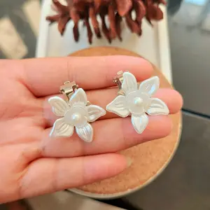 Anting hijab manik manik// klip Hijab Kekinian Kelopak Per Set//kelopak Klip anting hijab