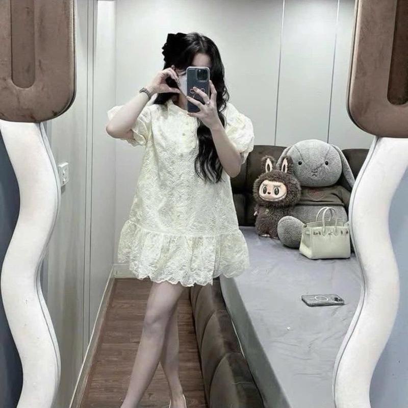 Váy Ren Suông Tay Bồng Đuôi Xoè Hàng Hai Lớp 0