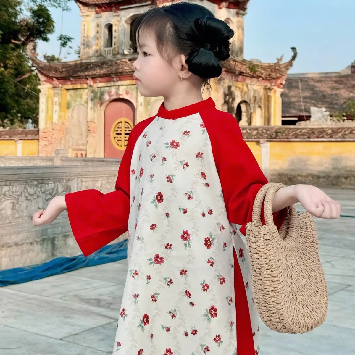 Áo dài Mẫn dành cho bé gái