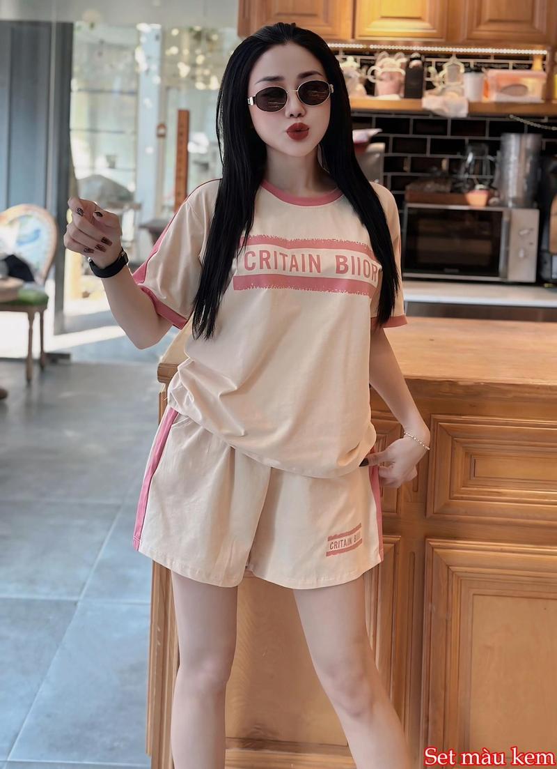 Product Introduction of Voi BỘ ĐÙI CỔ TRÒN TAY NGẮN CHẤT COTTON ĐƠN GIẢN DỄ MẶC Nữ Women Áo Top Đen 8