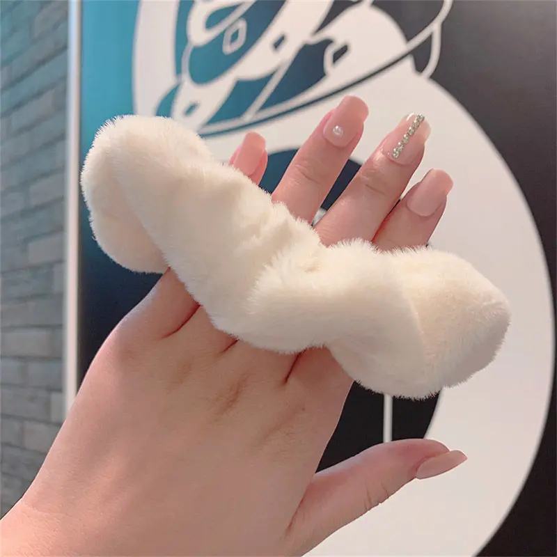 Scrunchies Ruột Lợn Nhồi Bông Thích Hợp Cho Mùa Thu Và Mùa Đông, Dây Buộc Tóc Lông Dễ Phối Đồ Mới Của Người Nổi Tiếng Trên Internet, Dây Cao Su, Dành Cho Nữ, Có Nắp Da, Phụ Kiện Đội Đầu 2