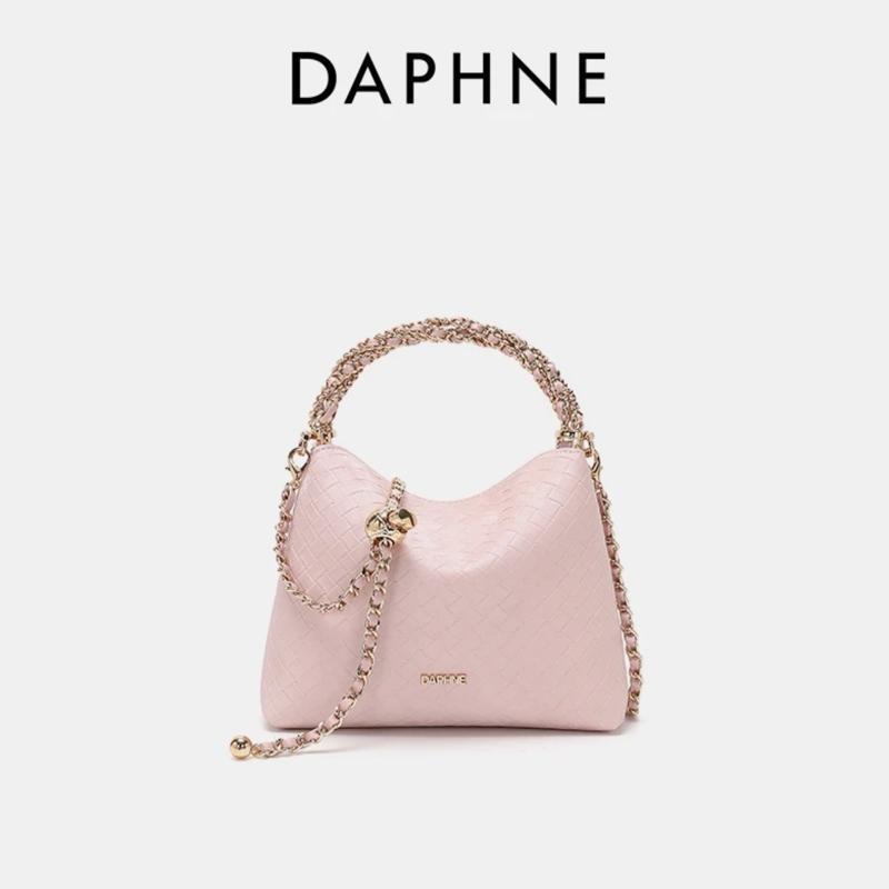  DA4702 - Túi dự tiệc DAPHNE STORE Thiết Kế Tiểu Thư Sang Chảnh phong cách dịu dàng phù hợp đi tiệc đi chơi. Đa Phong Cách hai quai Xách Tay Đeo Chéo. Size 18cm. Full box 