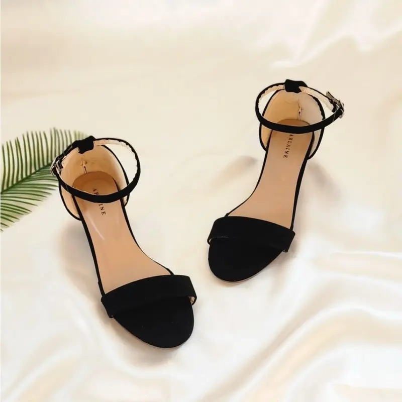 Sandal High Heels Wanita Simpel Hak 5 cm Terbaru Hak Setengah (3-5 cm) Hitam 0