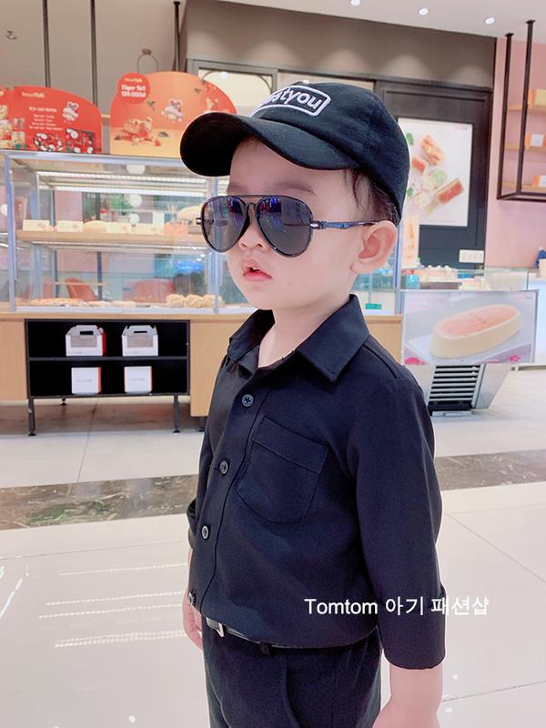 Áo sơ mi dài tay bé trai bé gái màu đen phong cách Hàn Quốc 9kg - 35kg