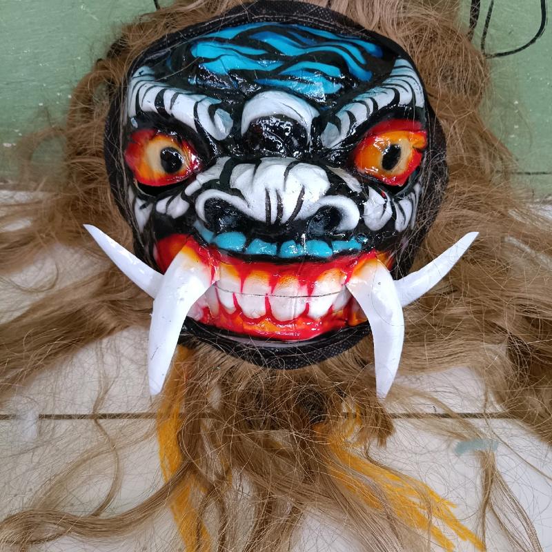 Buto Plastik Seram 2