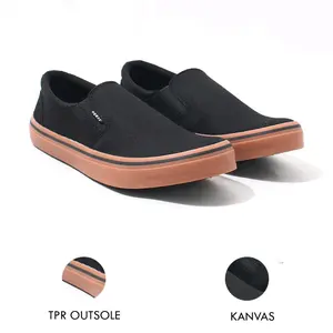 Sepatu Slip On Fashion Mano Gum Sepatu Casual Pria wanita Flat Shoes Putih Karet