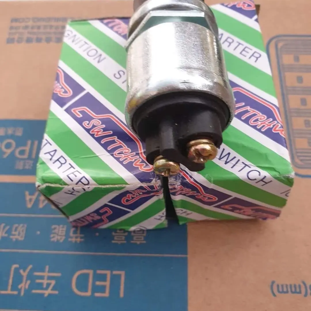 Công tắc ấn còi xịn